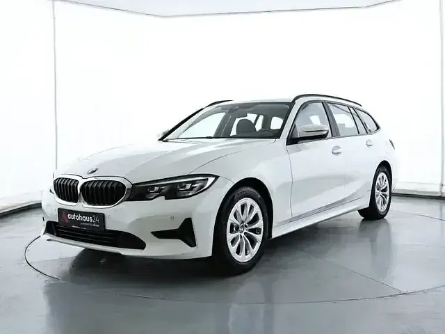 Gebraucht BMW 320 190 PS (139 kW) 2022 Weiß Kombi
