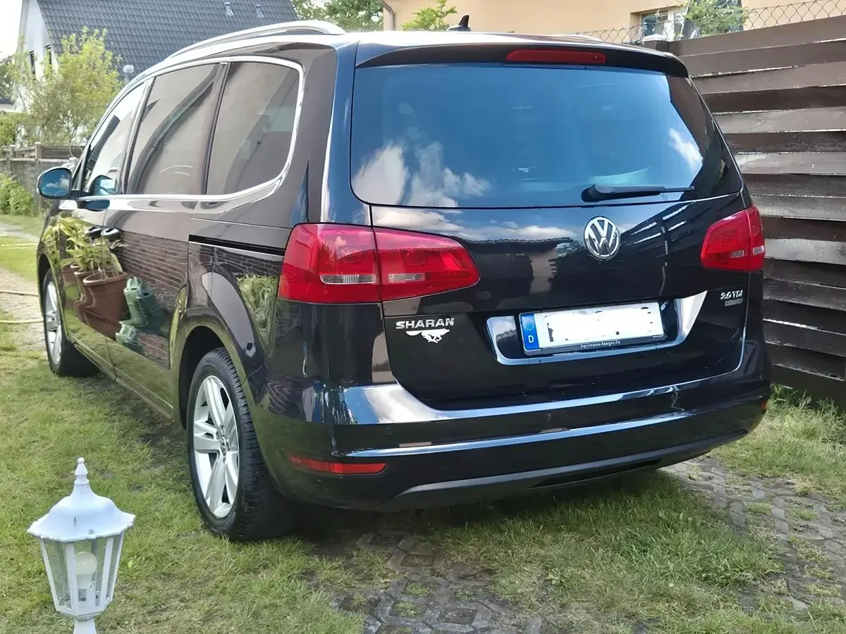 Gebraucht VW Sharan 140 PS (102 kW) 2012 Schwarz Van / Kleinbus