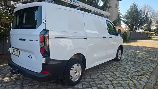 Usado Ford Transit Custom 136 HP (100 kW) 2024 Branco Sedan