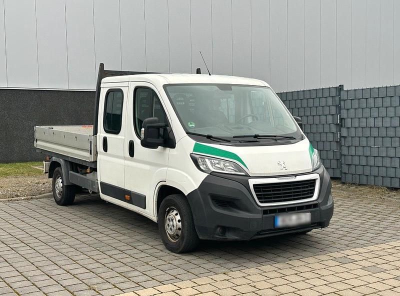 Gebraucht Peugeot Boxer 131 PS (96 kW) 2018 Weiß Van