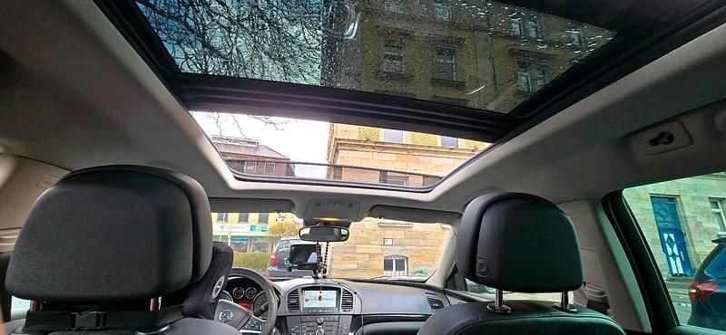 Gebraucht Opel Insignia 160 PS (117 kW) 2012 Schwarz Kombi