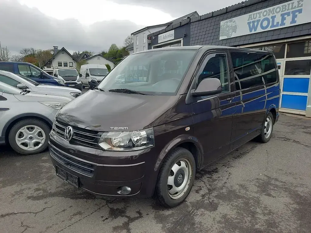 Używany VW T5 Team 179 KM (131 kW) 2010 Samoa/dark wood Van