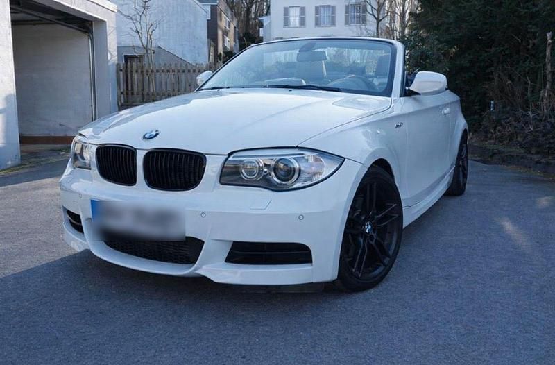 Gebraucht BMW 135 Cabriolet Performance 306 PS (225 kW) 2009 Weiß Cabrio