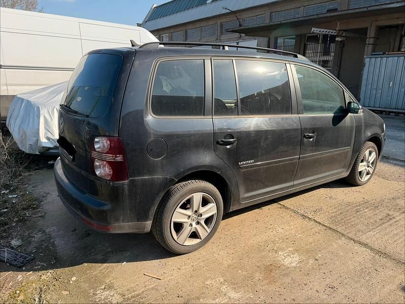 Gebraucht VW Touran 140 PS (102 kW) 2008 Schwarz Van / Kleinbus
