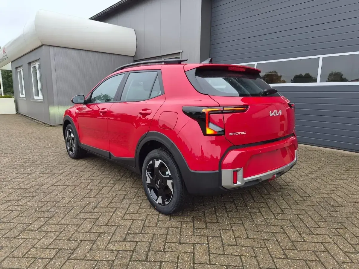 Neu Kia Stonic 116 PS (85 kW) 2026 Signalrot metallic SUV