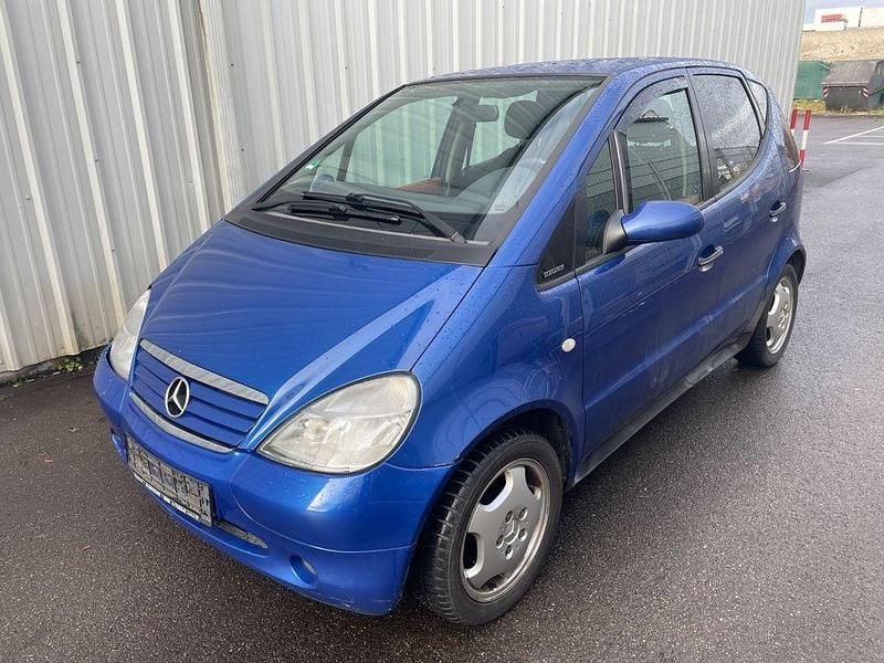 Blau Gebraucht 2000 Mercedes A170 Elegance Van / Kleinbus | 1.190 € (Guter Preis) - Bild 1/4