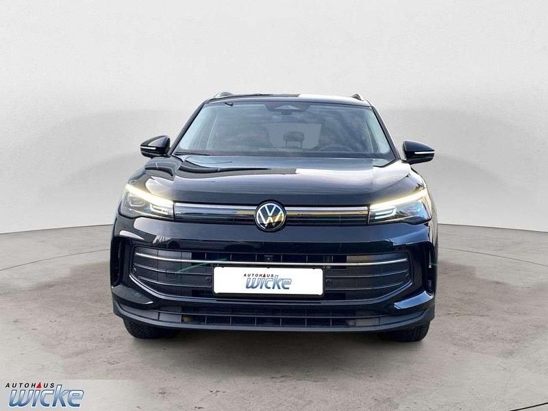 Neu VW Tiguan 131 PS (96 kW) 2026 Grenadillschwarz SUV