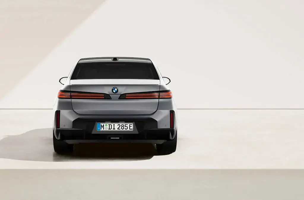 Neu BMW i7 400 kW (544 PS) 2026 Limousine