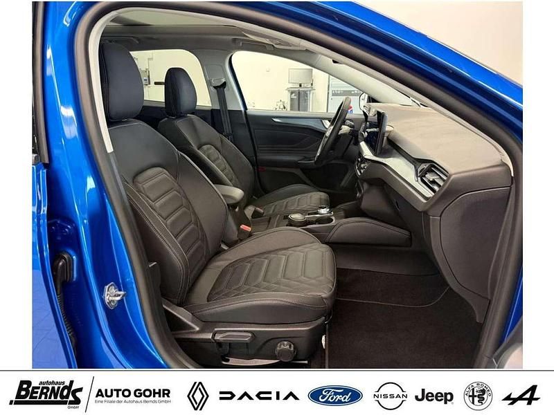 Gebraucht Ford Focus Active X 116 PS (85 kW) 2024 Desert island blue metallic Kombi