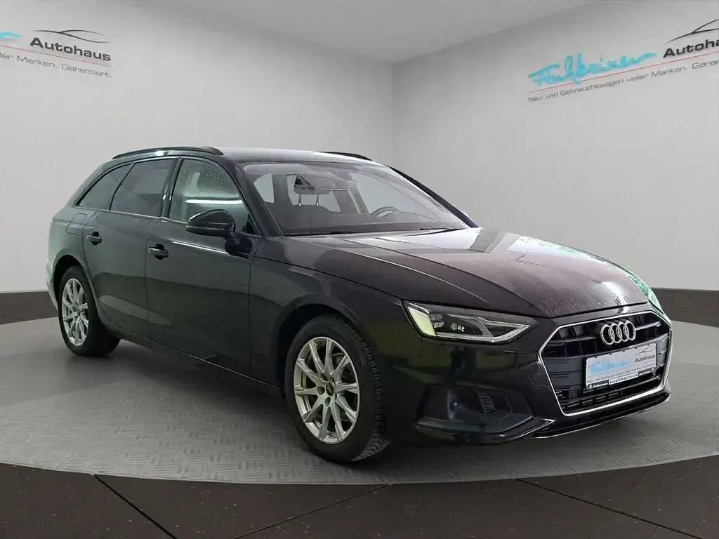 Gebraucht Audi A4 150 PS (110 kW) 2022 Mythosschwarz, metallic Kombi