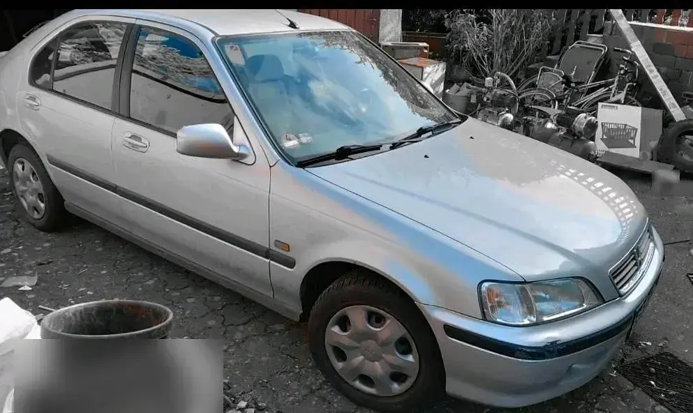 Brugt Honda Civic 90 HK (66 kW) 2001 Sølv Sedan