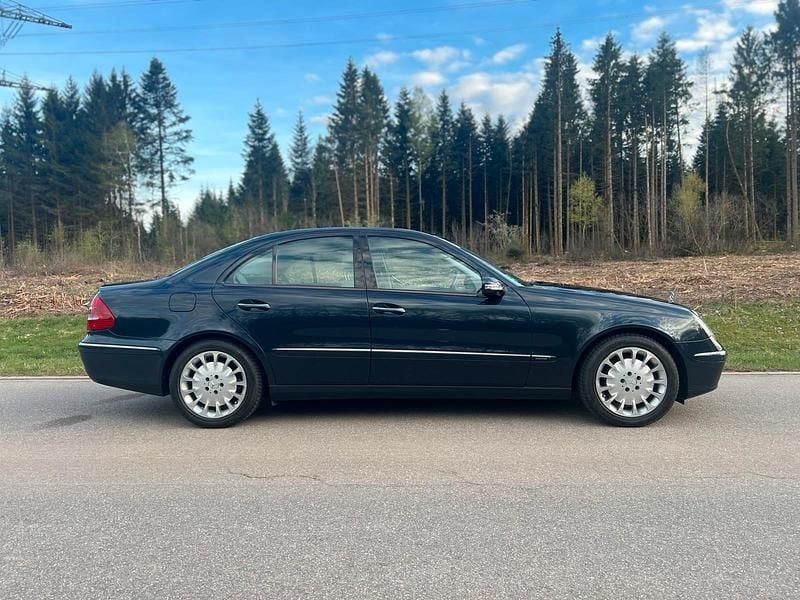 Gebraucht Mercedes E500 306 PS (225 kW) 2002 Schwarz Limousine