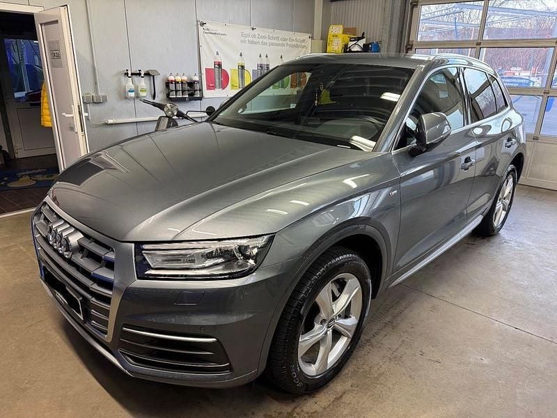 Grau Gebraucht 2020 Audi Q5 S-Line SUV | 33.800 € (Superpreis) - Bild 1/4