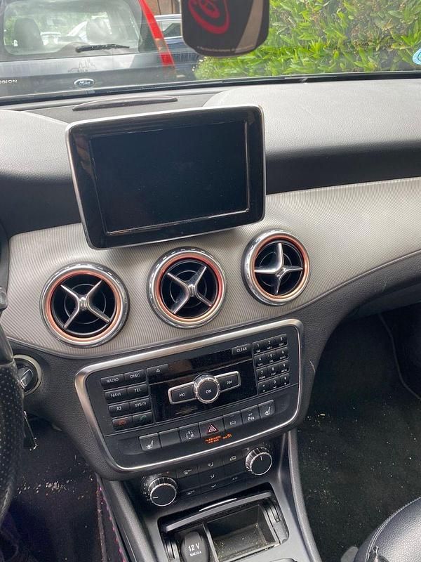 Gebraucht Mercedes GLA200 136 PS (100 kW) 2013 Schwarz SUV