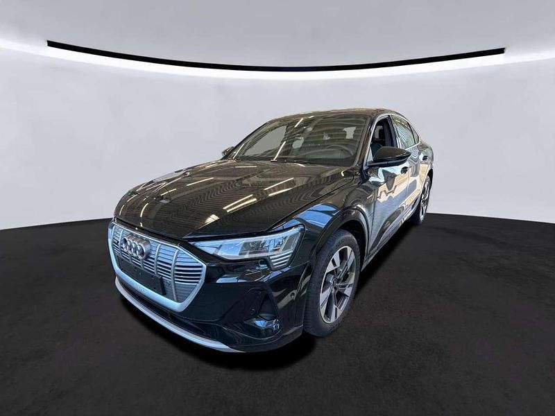 Mythosschwarz metallic Gebraucht 2021 Audi e-tron Sportback S-Line SUV | 33.630 € (Fairer Preis) - Bild 1/2