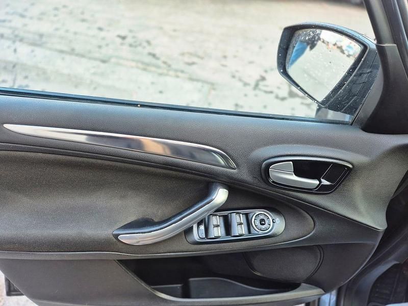 Gebraucht Ford S-MAX Titanium 175 PS (128 kW) 2010 Other Van / Kleinbus