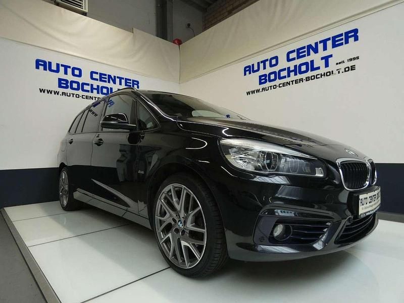 Gebraucht BMW 220 Sport Line 192 PS (141 kW) 2018 Saphirschwarz Van / Kleinbus