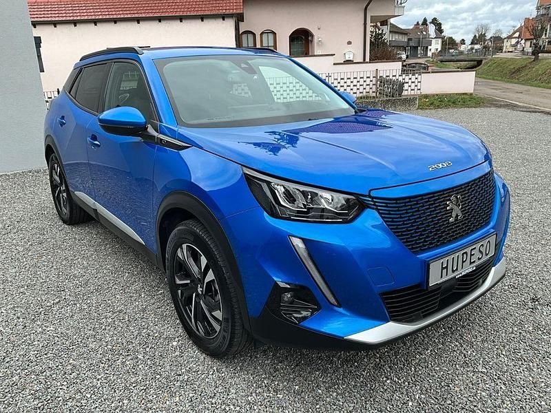 Gebraucht Peugeot e-2008 Allure 100 kW (136 PS) 2021 Blau SUV