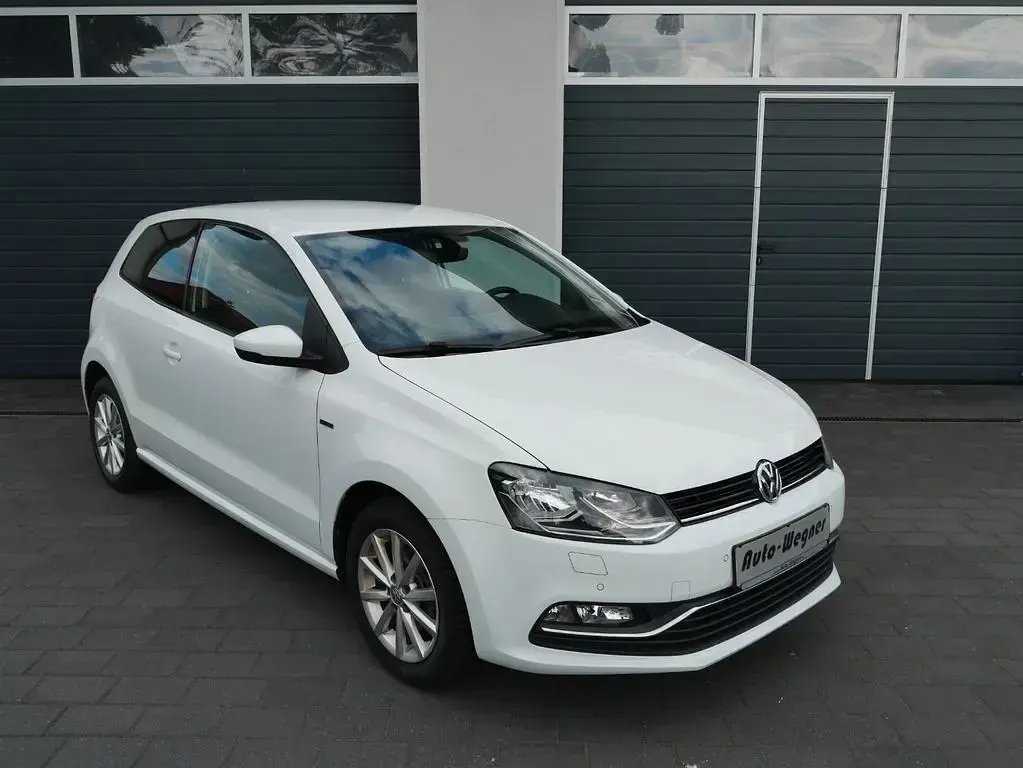 Gebraucht VW Polo LOUNGE 60 PS (44 kW) 2016 Weiß Limousine