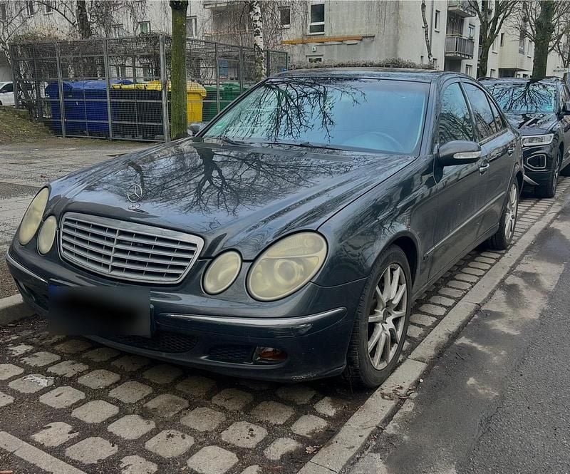 Gebraucht Mercedes E270 177 PS (130 kW) 2005 Schwarz Limousine