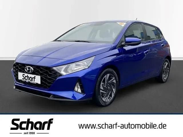Blau Gebraucht 2022 Hyundai i20 Select Kleinwagen | 16.890 € (Fairer Preis) - Bild 1/3