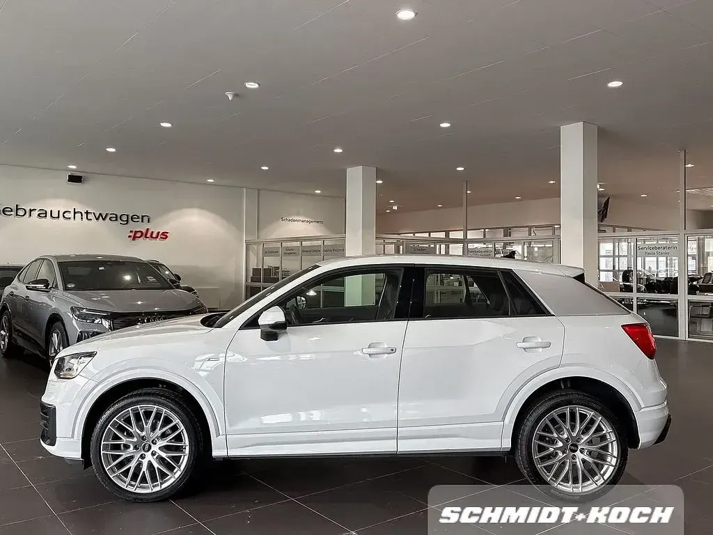 Gebraucht Audi Q2 Sport 190 PS (139 kW) 2019 Gletscherweiß metallic SUV