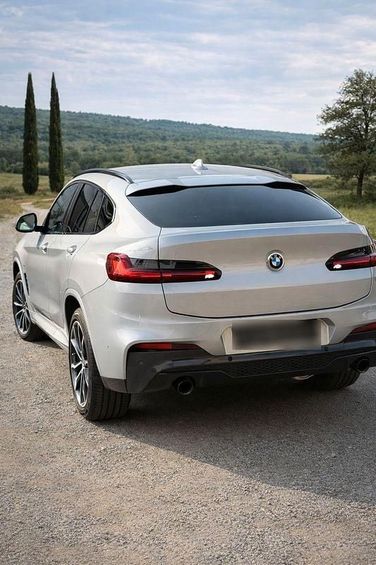 Gebraucht BMW X4 Performance 190 PS (139 kW) 2021 Silber SUV