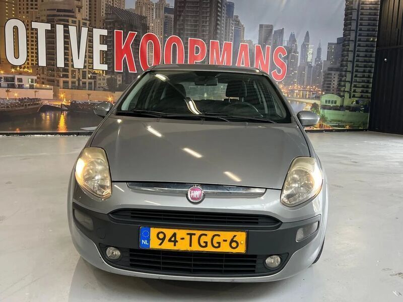 Gebraucht Fiat Punto Evo 84 PS (61 kW) 2012 Grau Kleinwagen