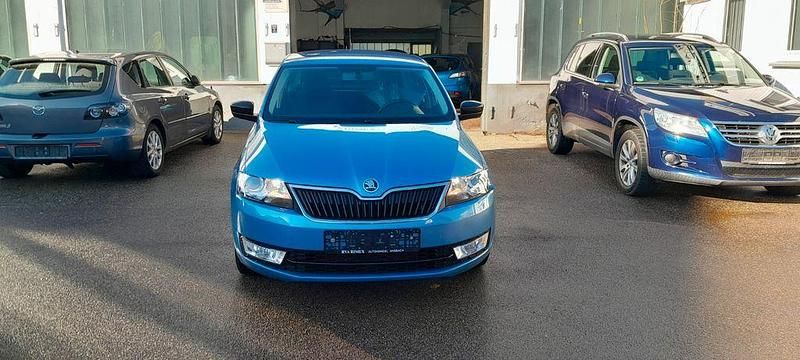 Gebraucht Skoda Rapid Ambition 105 PS (77 kW) 2014 Blau Limousine