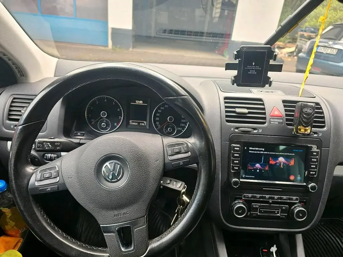 Gebraucht VW Jetta 160 PS (117 kW) 2010 Schwarz Limousine