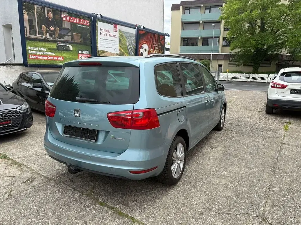 Używany Seat Alhambra Style 140 KM (102 kW) 2013 Niebieski Minivan