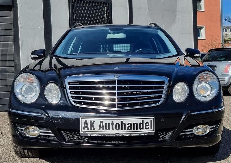 Gebraucht Mercedes E200 184 PS (135 kW) 2008 Schwarz Kombi