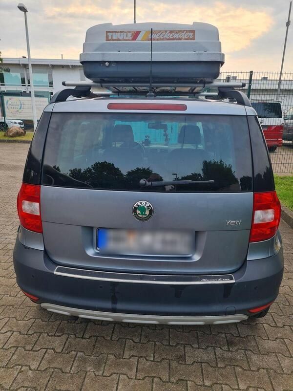 Grau Gebraucht 2012 Skoda Yeti Plus Edition SUV | 6.500 € (Superpreis) - Bild 1/4
