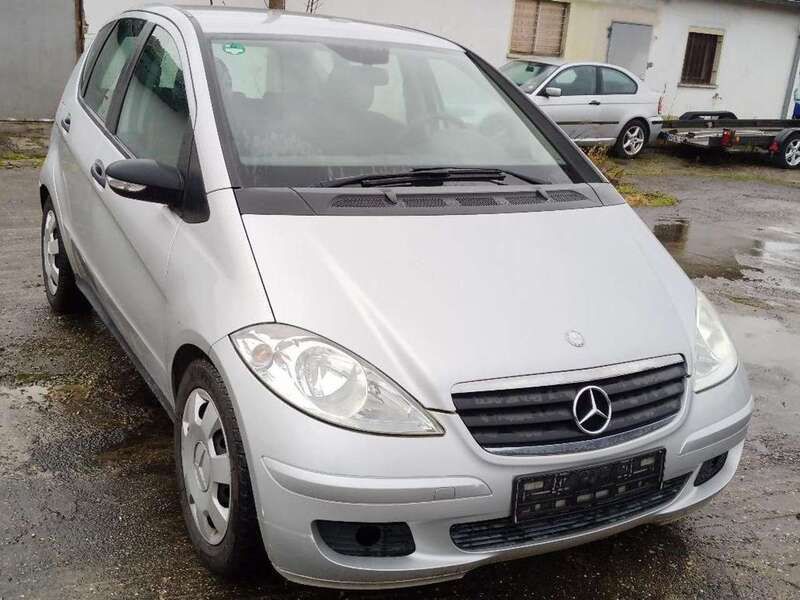 Polarsilber metalliclack Gebraucht 2006 Mercedes A180 Kleinwagen | 2.000 € (Fairer Preis) - Bild 1/4