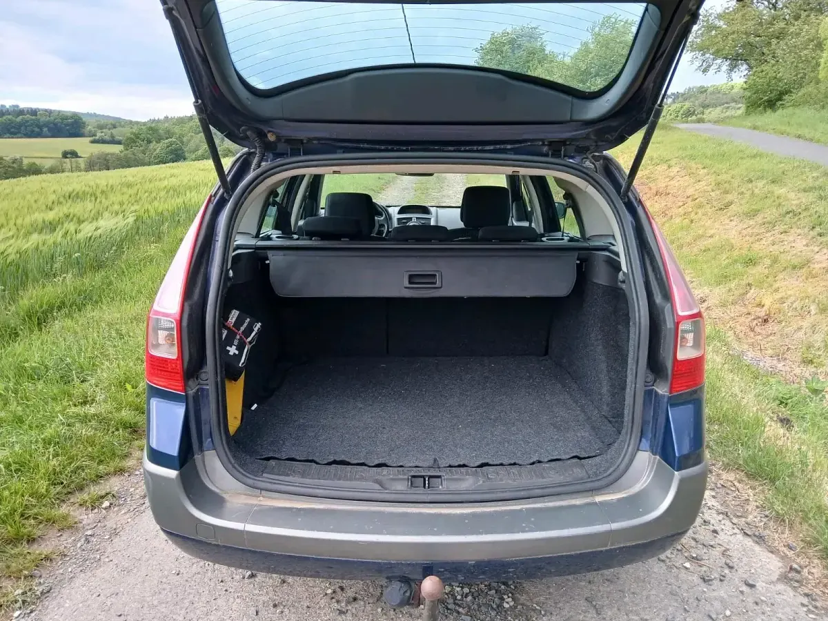 Gebraucht Renault Mégane GrandTour 135 PS (99 kW) 2006 Blau Kombi
