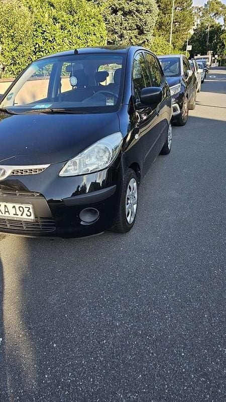 Schwarz Gebraucht 2010 Hyundai i10 Edition Kleinwagen | 1.850 € (Fairer Preis) - Bild 1/4
