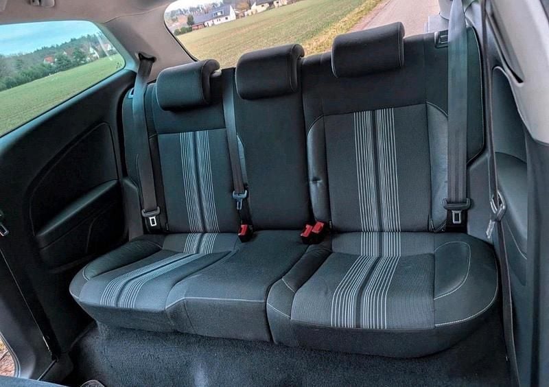 Gebraucht VW Polo Match 64 PS (47 kW) 2012 Weiß Kleinwagen