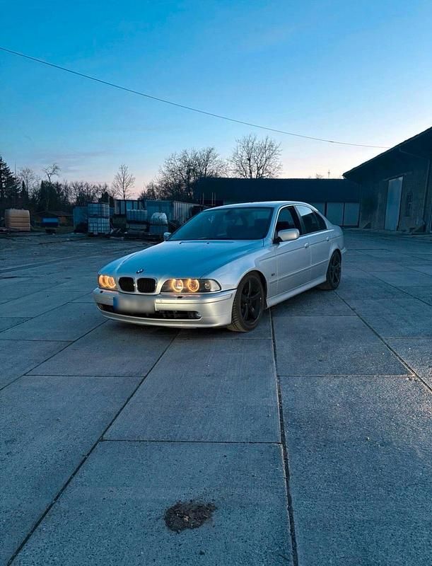 Second-hand BMW 525 M Sport 230 CP (169 kW) 2000 Argintiu Berlinǎ