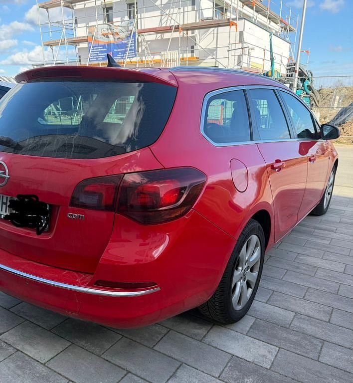 Gebraucht Opel Astra Edition 165 PS (121 kW) 2014 Rot Kombi