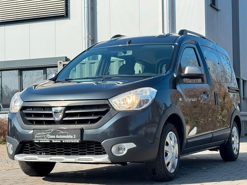 Gebraucht Dacia Dokker Stepway 116 PS (85 kW) 2016 Grau Van / Kleinbus
