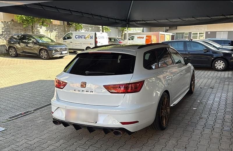 Weiß Gebraucht 2019 Cupra Leon Kombi | 20.500 € (Guter Preis) - Bild 1/4