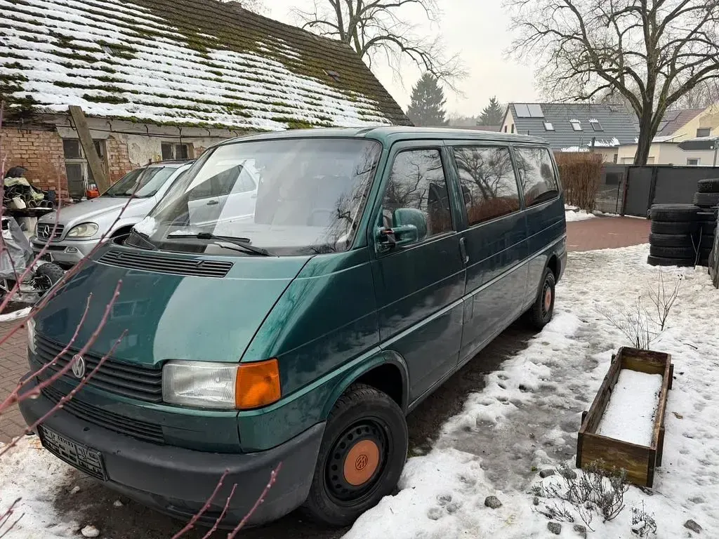 Second-hand VW Caravelle 68 CP (50 kW) 2000 Verde Van