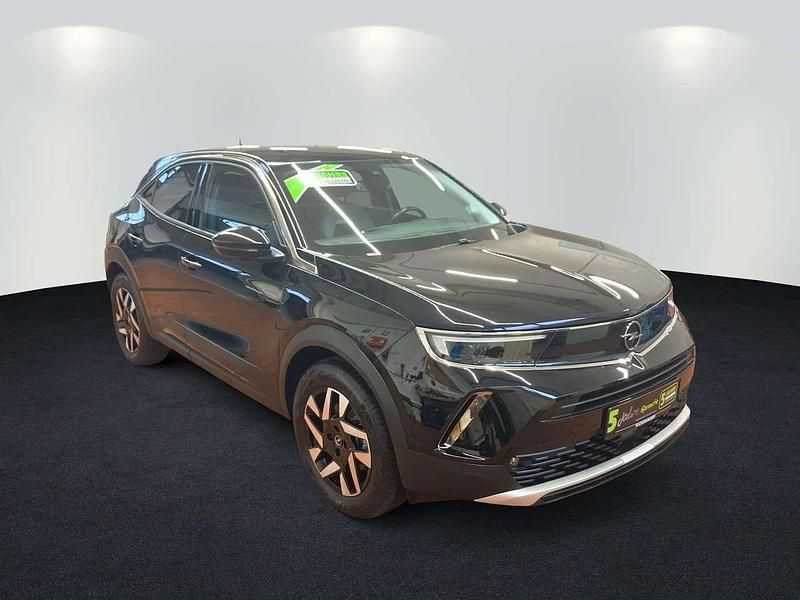 Gebraucht Opel Mokka-e Elegance 100 kW (136 PS) 2022 Diamant schwarz/karbon schwarz SUV