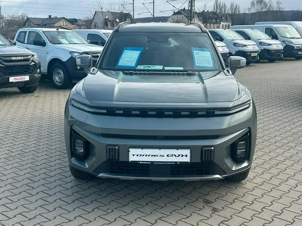 Neu KGM Torres EVX 152 kW (207 PS) 2026 Grün SUV