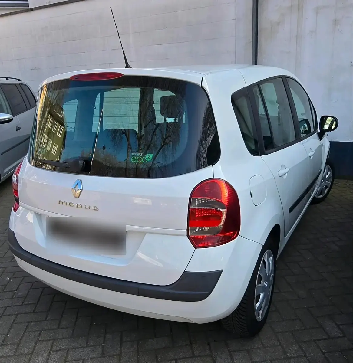 Używany Renault Modus 88 KM (64 kW) 2011 Biały Minivan