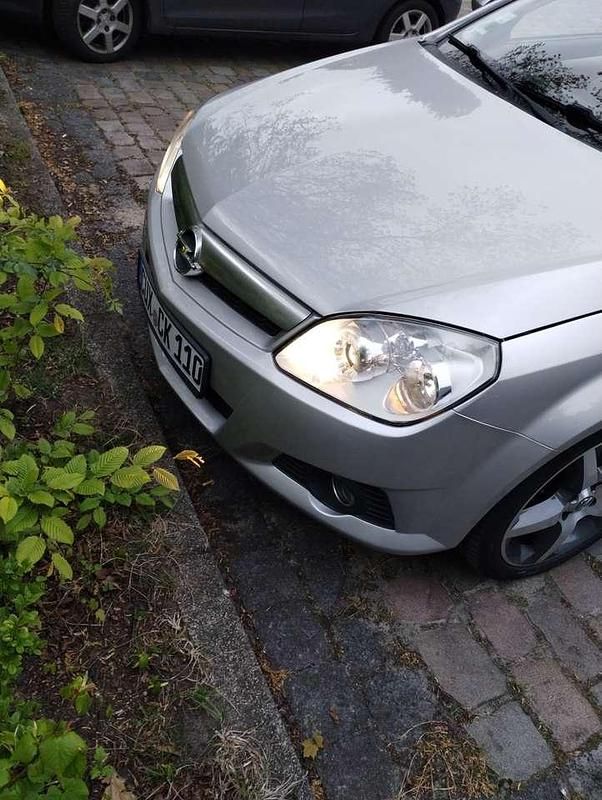 Gebraucht 2007 Opel Tigra Edition Cabrio | 3.700 € (Etwas zu teuer) - Bild 1/4