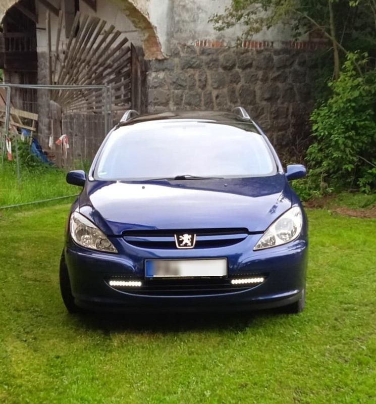 Blau Gebraucht 2003 Peugeot 307 Kombi | 1.200 € (Fairer Preis) - Bild 1/4