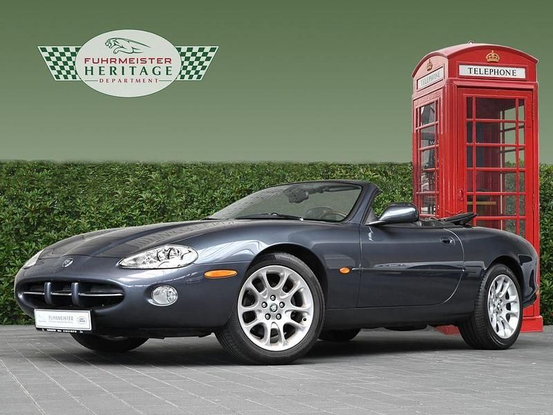 Grau Gebraucht 2003 Jaguar XK8 Cabrio | 32.880 € - Bild 1/4