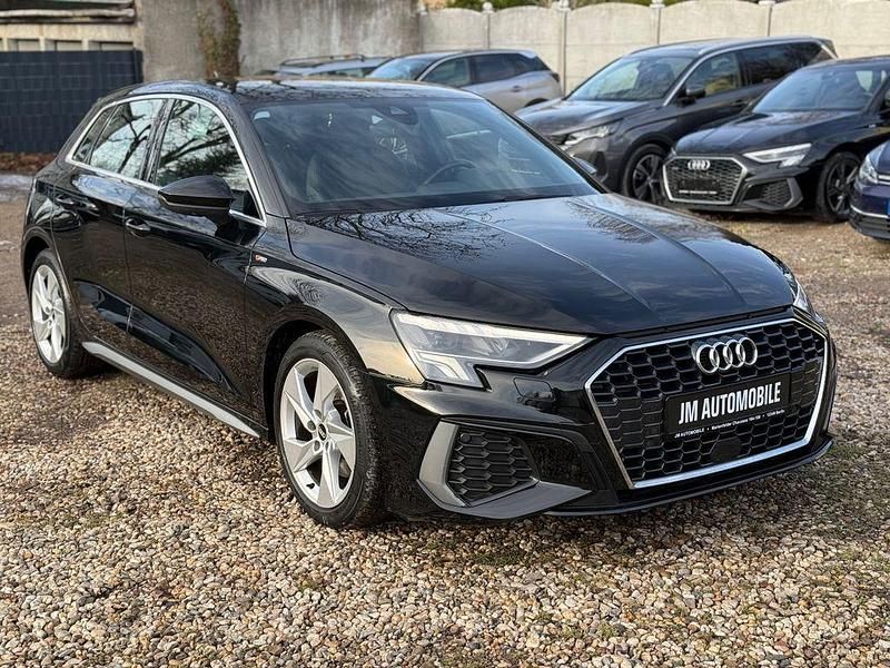Schwarz Gebraucht 2021 Audi A3 Ambiente Limousine | 22.990 € (Fairer Preis) - Bild 1/4
