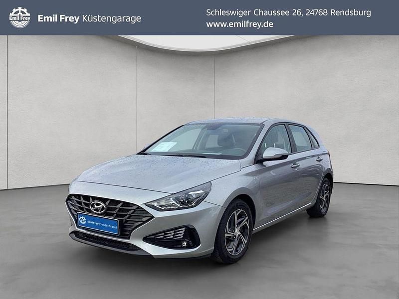 Silber Gebraucht 2023 Hyundai i30 GO! Limousine | 15.480 € (Superpreis) - Bild 1/4